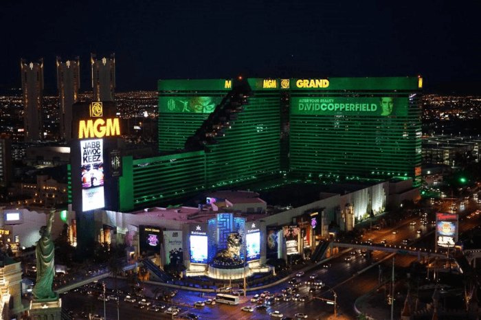 Night view of the illuminated MGM Grand Hotel in Las Vegas.